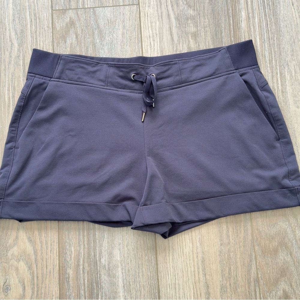 Athleta Women's Midtown Shorts Size 14 Navy Blue Drawstring Athleisure - Picture 2 of 11